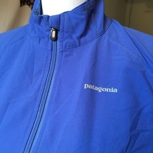 Patagonia women’s zip up wind breaker royal blue